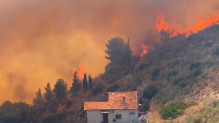 Wildfire Near Marseille Brought Under Control but Continues to Smolder – news-france.info