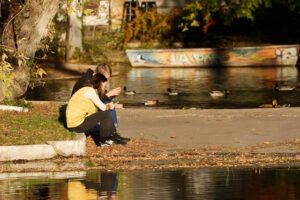 China Watches Strait of Hormuz Closure, Foreign Interference Rocks Slovenia’s Election, and Ukraine Strengthens Gulf Drone Defenses – www.mondialnews.com